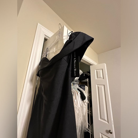 Nicole Bakti Black Evening Dress - Picture 4 of 8